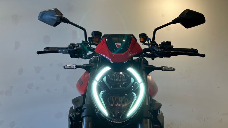 Ducati Monster Plus 937 Red (20MY)
